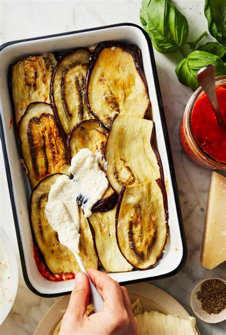 How do you make eggplant lasagna?